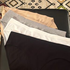 Ladies Underwear Set